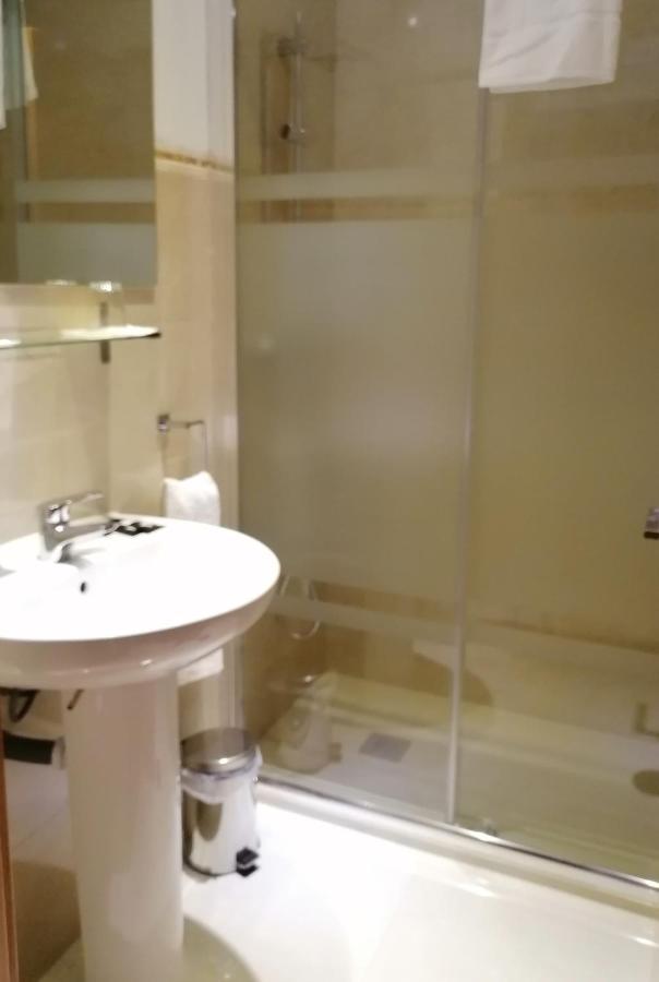 Hostal La Reina 사모라 외부 사진